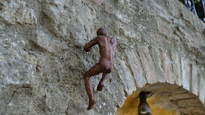 Renzo Gazzarri 
Sculptor