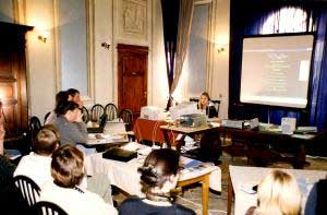 Conference dans la Salle des Miroirs de la Villa